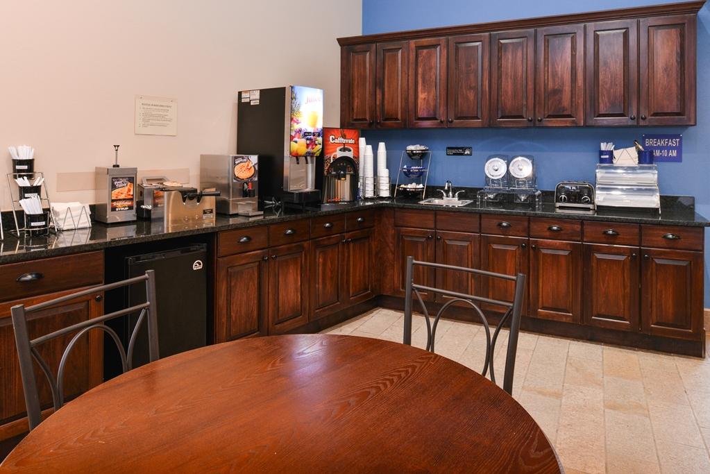 Americas Best Value Inn & Suites St Clairsville Wheeling St. Clairsville Konforlar fotoğraf
