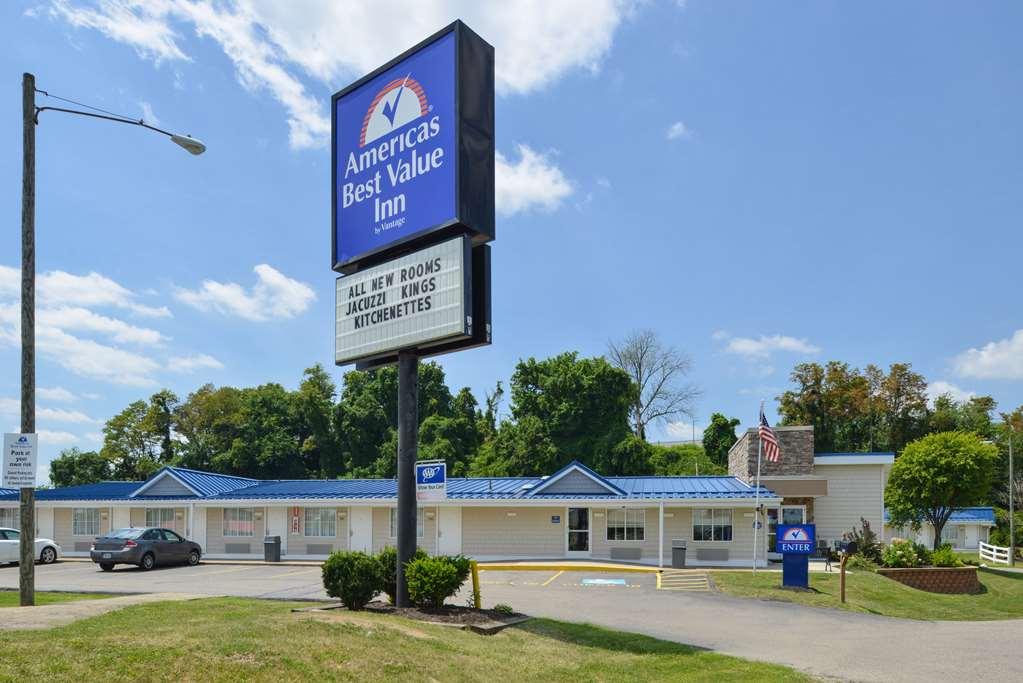 Americas Best Value Inn & Suites St Clairsville Wheeling St. Clairsville Dış mekan fotoğraf