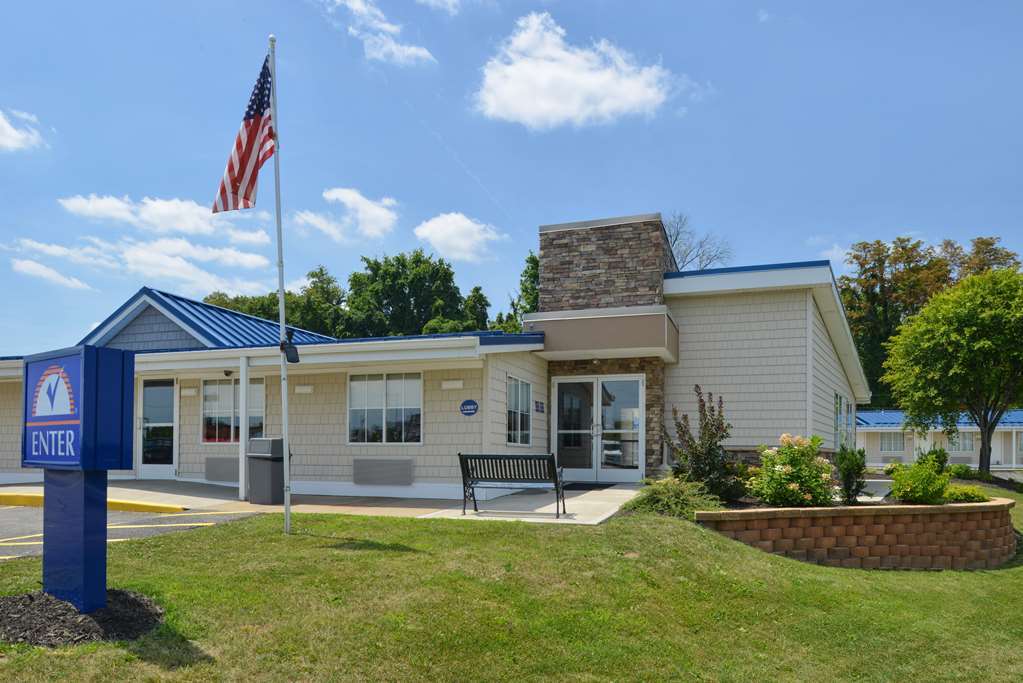Americas Best Value Inn & Suites St Clairsville Wheeling St. Clairsville Dış mekan fotoğraf