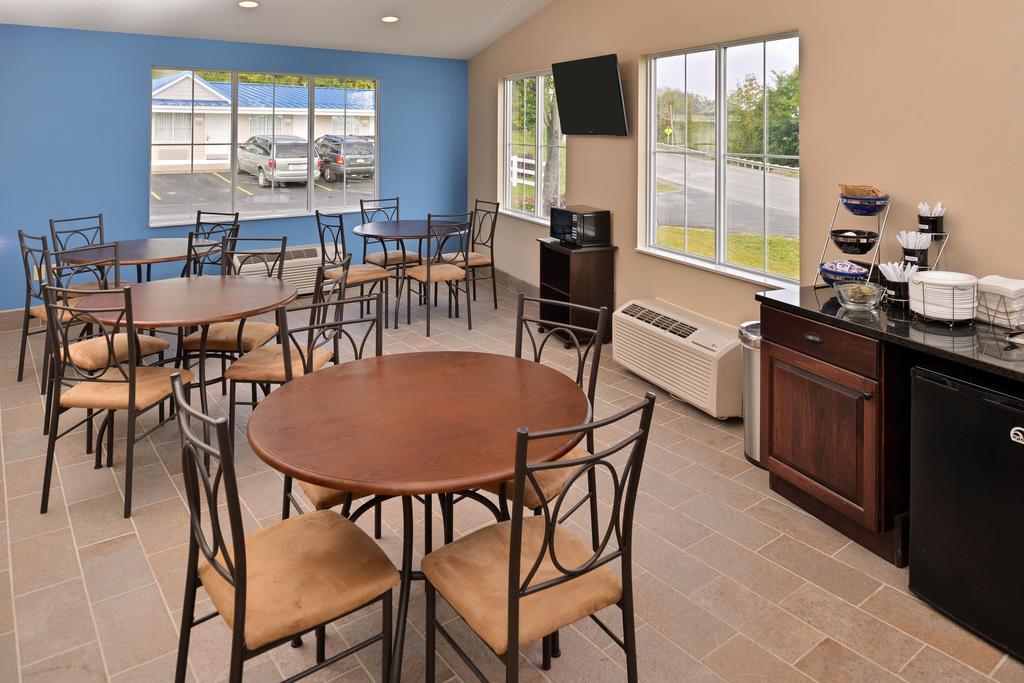 Americas Best Value Inn & Suites St Clairsville Wheeling St. Clairsville Dış mekan fotoğraf