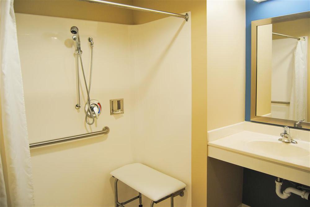 Americas Best Value Inn & Suites St Clairsville Wheeling St. Clairsville Oda fotoğraf